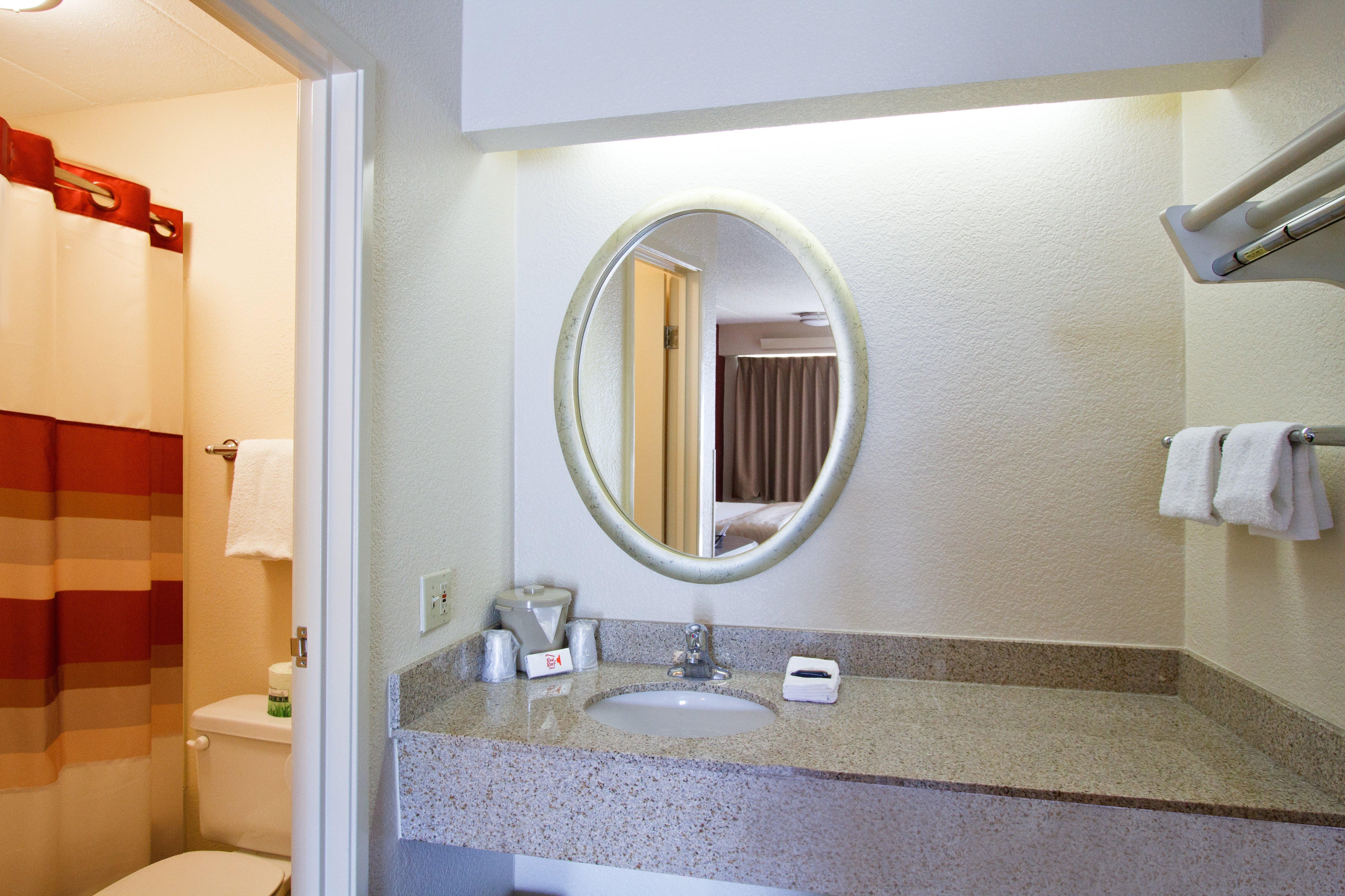 Red Roof Inn Durham - Triangle Park Экстерьер фото